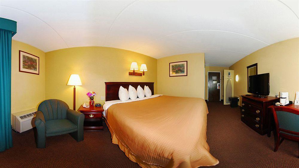 Howard Johnson By Wyndham Saugerties Extérieur photo