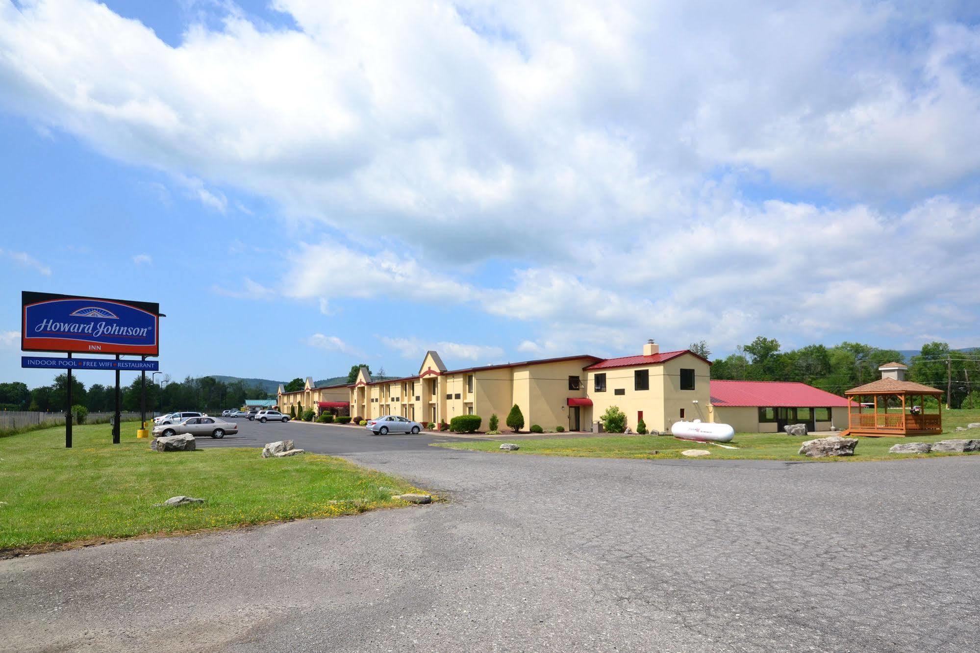 Howard Johnson By Wyndham Saugerties Extérieur photo