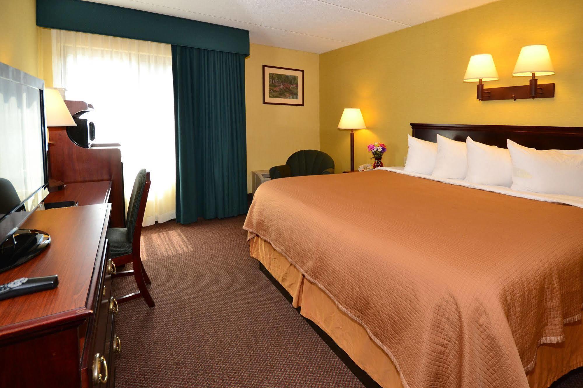 Howard Johnson By Wyndham Saugerties Extérieur photo